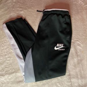 nike joggers